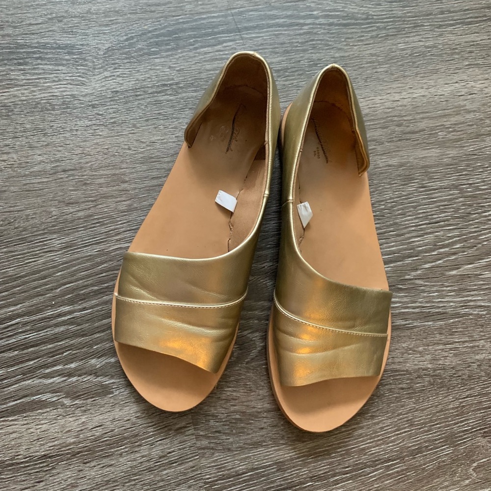 Universal Thread Sandals - Picture 4 of 4